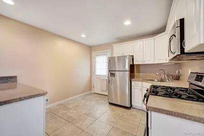 266 Ronkonkoma Avenue, Ronkonkoma, NY 11779 - Photo 22