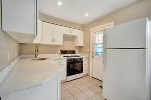 266 Ronkonkoma Ave, Ronkonkoma, NY 11779 - Photo 8