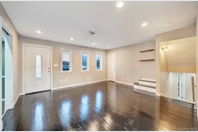 266 Ronkonkoma Avenue, Ronkonkoma, NY 11779 - Photo 4