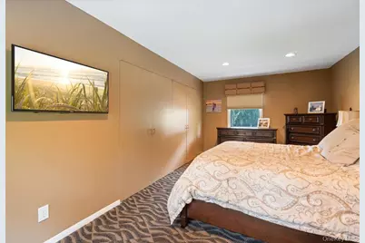 4 Newport Drive, Plainview, NY 11803 - Photo 28