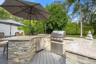 4 Newport Dr, Plainview, NY 11803 - Photo 40