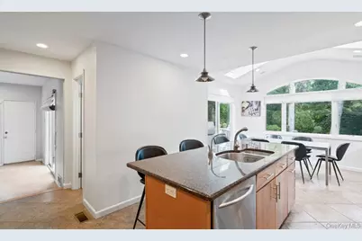 4 Newport Drive, Plainview, NY 11803 - Photo 22