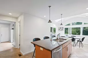 4 Newport Dr, Plainview, NY 11803 - Photo 22