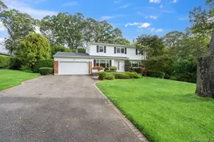 4 Newport Dr, Plainview, NY 11803 - Photo 2