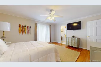 386 Mill Road, Westhampton, NY 11977 - Photo 14