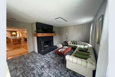 386 Mill Road, Westhampton, NY 11977 - Photo 12