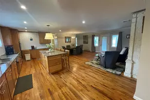 386 Mill Rd, Westhampton, NY 11977 - Photo 8