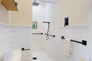 386 Mill Rd, Westhampton, NY 11977 - Photo 16