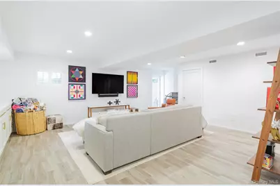 33 Hildreth Street, Southampton, NY 11968 - Photo 34