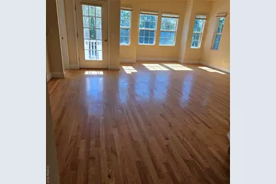 3025 Sunrise Hwy #15, Islip Terrace, NY 11752 - Photo 2