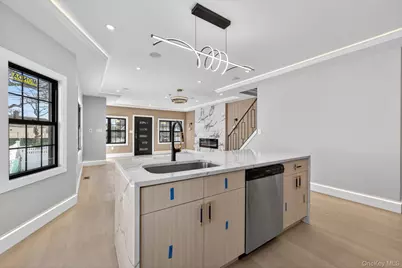 17611 137th Avenue, Rochdale, NY 11434 - Photo 6