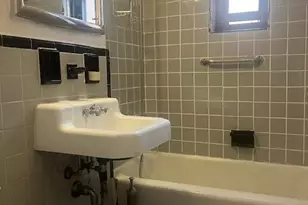 139-15 83rd Ave, Briarwood, NY 11435 - Photo 10