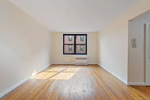 139-15 83rd Ave, Briarwood, NY 11435 - Photo 4