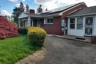 307 Wildwood Dr, Wappingers Falls, NY 12590 - Photo 2