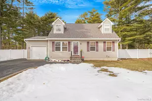 65 Prospect Dr, Brentwood, NY 11717 - Photo 4