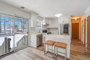 65 Prospect Dr, Brentwood, NY 11717 - Photo 8