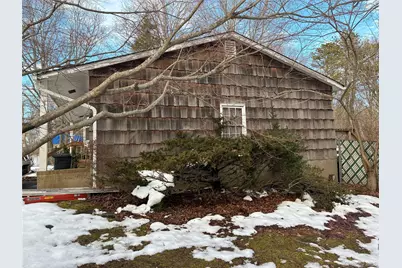 429 Robinson Avenue, Patchogue, NY 11772 - Photo 2