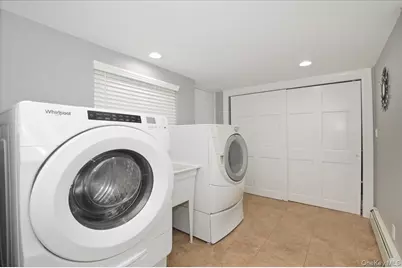 264 N Boston Avenue, Massapequa, NY 11758 - Photo 20