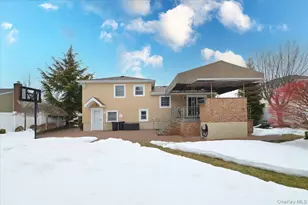 264 N Boston Ave, Massapequa, NY 11758 - Photo 24