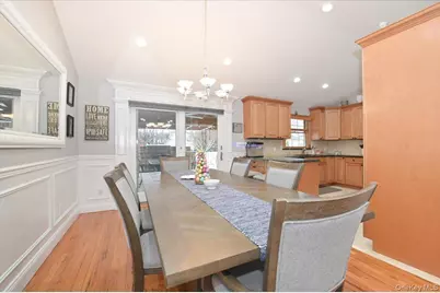 264 N Boston Avenue, Massapequa, NY 11758 - Photo 8