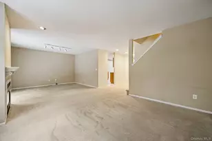 3 Springwood Ln, Huntington, NY 11743 - Photo 8