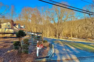 45 Croft Ln, Smithtown, NY 11787 - Photo 8