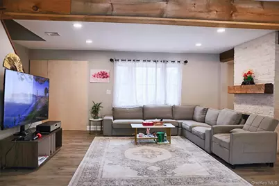 45 Croft Lane, Smithtown, NY 11787 - Photo 10