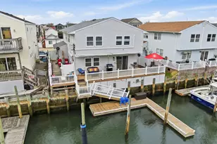 251 Arthur St, Freeport, NY 11520 - Photo 40