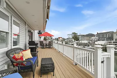 251 Arthur Street, Freeport, NY 11520 - Photo 38