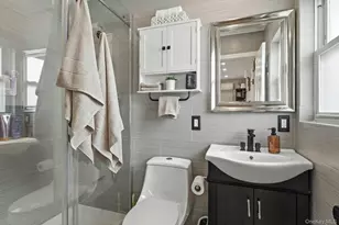 251 Arthur St, Freeport, NY 11520 - Photo 22