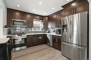 251 Arthur St, Freeport, NY 11520 - Photo 12