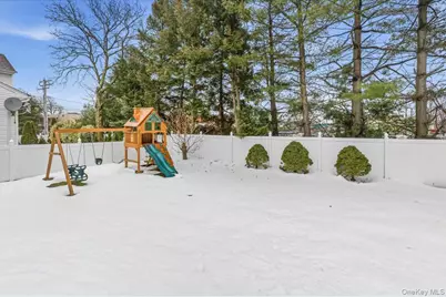 1662 Park Avenue, New Hyde Park, NY 11040 - Photo 36