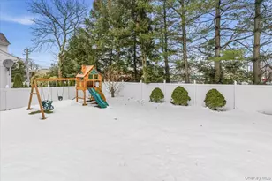 1662 Park Ave, New Hyde Park, NY 11040 - Photo 36