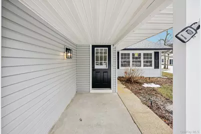 151 Laurance Lane, Ridge, NY 11961 - Photo 4