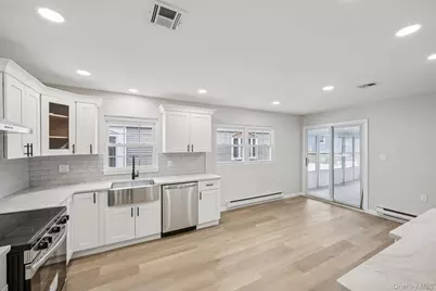 151 Laurance Lane, Ridge, NY 11961 - Photo 14