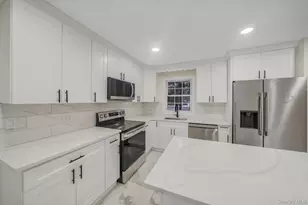 50 7th St, Saint James, NY 11780 - Photo 10