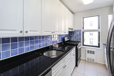 224-24 Union Turnpike #4H, Oakland Gardens, NY 11364 - Photo 8