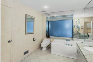 232 Linnet Ct, Manhasset, NY 11030 - Photo 14