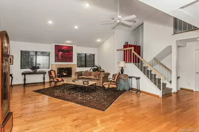 232 Linnet Court, Manhasset, NY 11030 - Photo 2