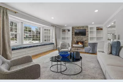 38 Hewlett Lane, Port Washington, NY 11050 - Photo 6