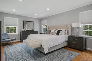 38 Hewlett Ln, Port Washington, NY 11050 - Photo 16