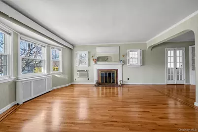 60 Aberdeen Road, New Hyde Park, NY 11040 - Photo 4