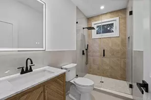 182 Friends Ln, Westbury, NY 11590 - Photo 20