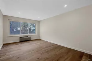 400 High Point Dr, Hartsdale, NY 10530 - Photo 6