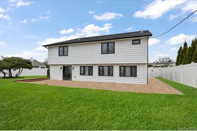 2 Elf Road, Syosset, NY 11791 - Photo 32