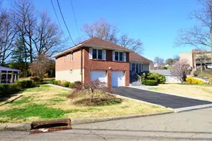 69 Wingate Rd, Yonkers, NY 10705 - Photo 2