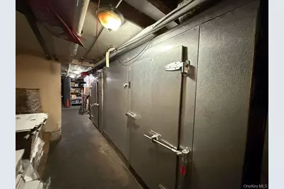 67981 Seneca Avenue, Ridgewood, NY 11385 - Photo 16