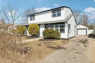 38 Somerset Road E, Amityville, NY 11701 - Photo 2