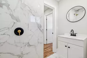 38 Somerset Road E, Amityville, NY 11701 - Photo 20