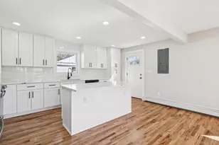 38 Somerset Road E, Amityville, NY 11701 - Photo 12